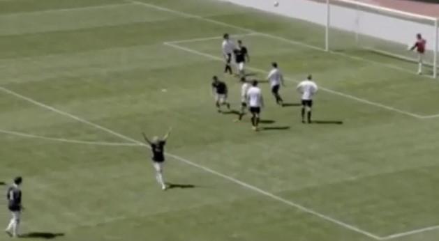 Burcu Esmersoy'dan muhteşem frikik