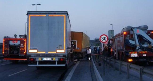 Beylikdüzü'nde zincirleme trafik kazası: 3 yaralı