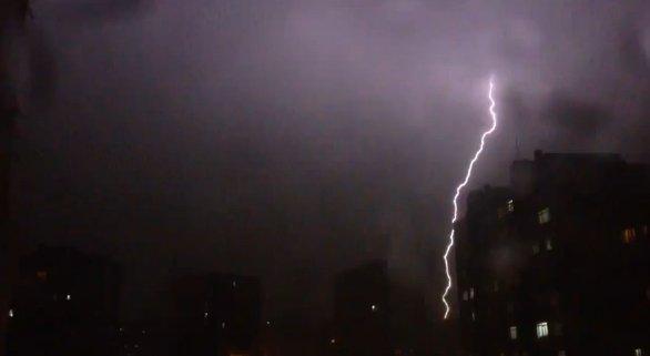 İstanbul'da fırtına başladı