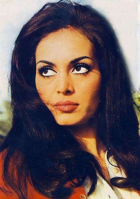 Türkan çaldı Sultan oynadı