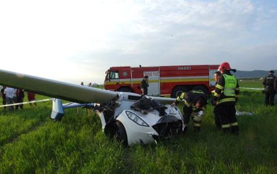 Uçan araba yere çakıldı