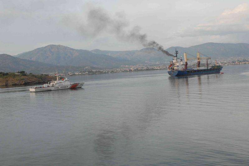 Libya’da vurulan Türk gemisi Fethiye’ye ulaştı