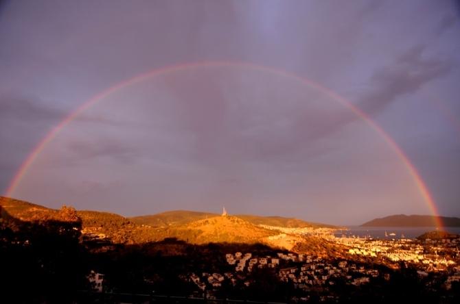 Bodrum’da gökkuşağı şöleni