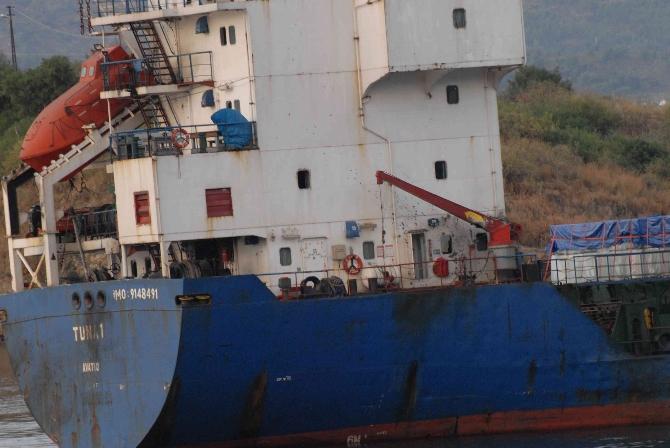 Libya’da vurulan Türk gemisi Fethiye’ye ulaştı