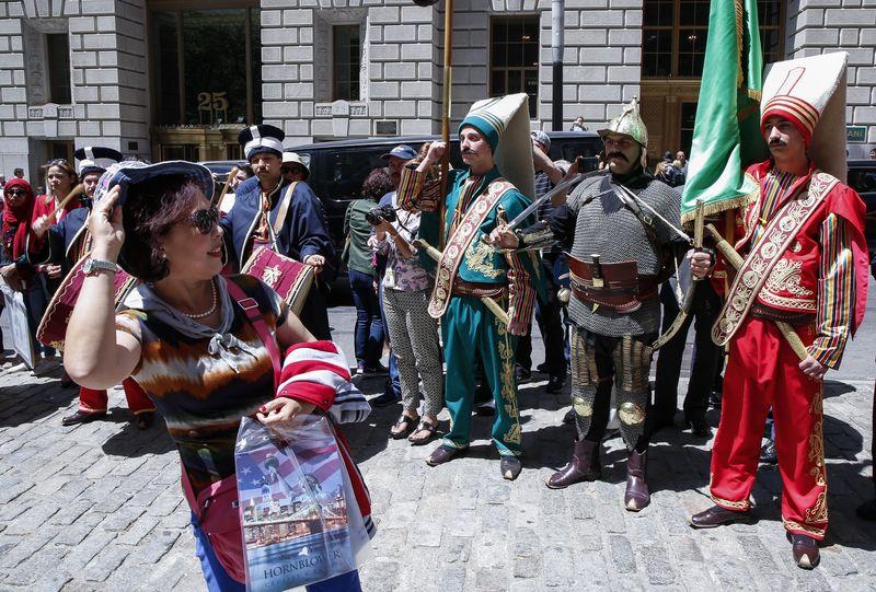 TSK Mehteran Birliği Wall Street'te konser verdi