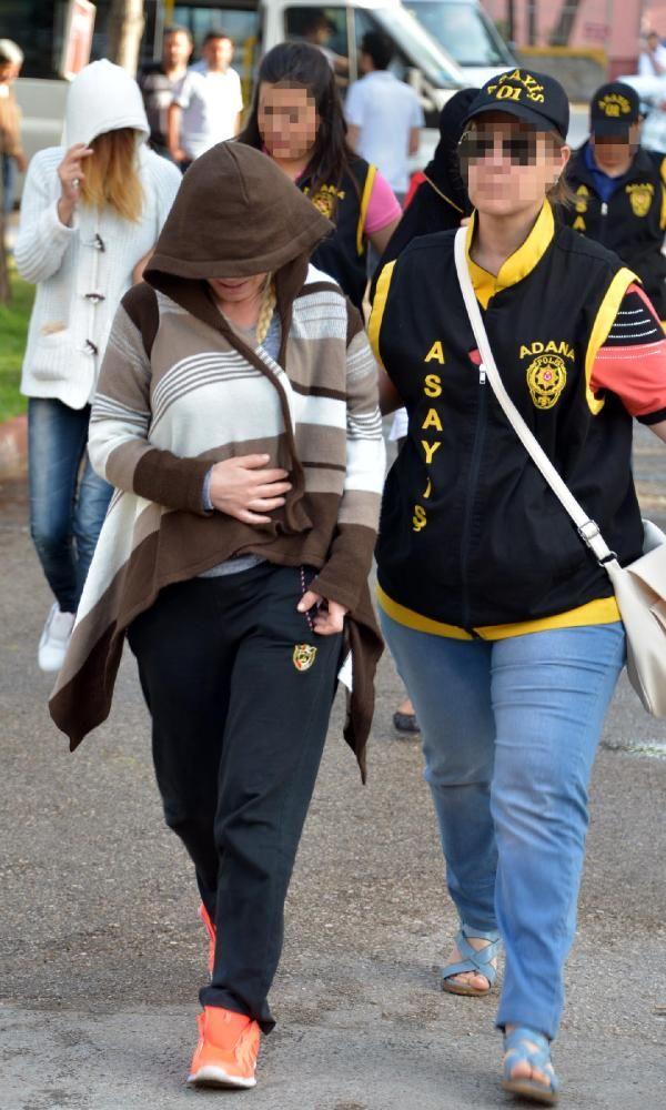 Adana'da eş değiştirmeli fuhuş yapan çete çökertildi