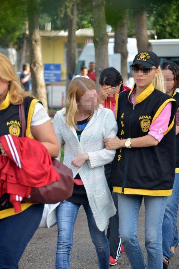 Adana'da eş değiştirmeli fuhuş yapan çete çökertildi