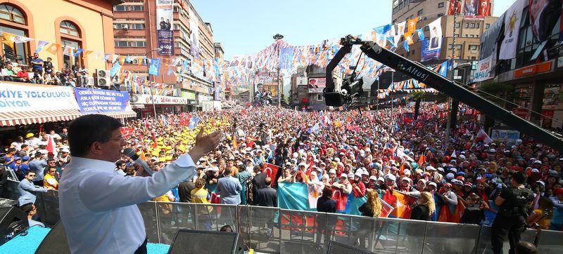 Başbakan Davutoğlu'ndan Doğan Medya'ya tepki