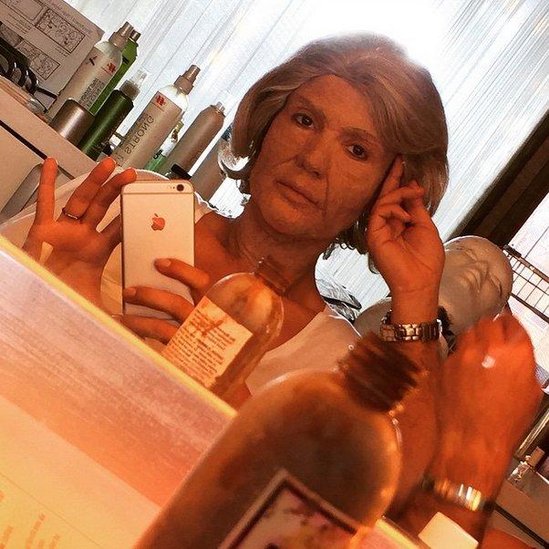 Gülben Ergen yaşlılık makyajı yaptırdı