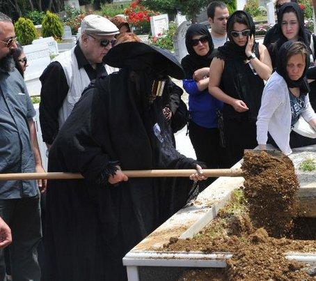 Bülent Ersoy'dan kıyafet açıklaması