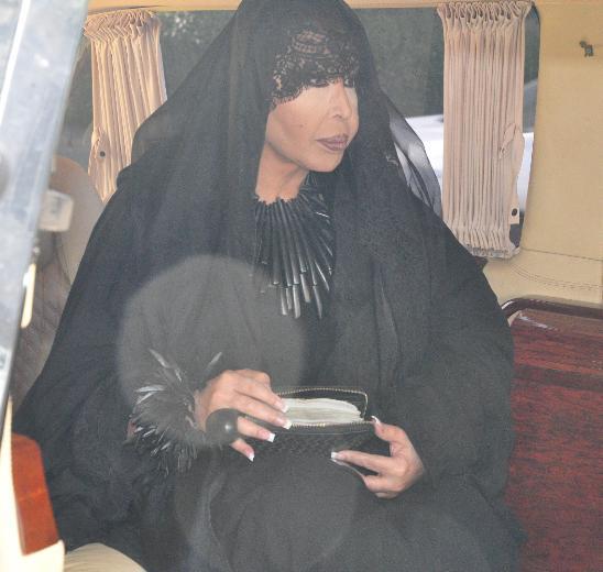 Bülent Ersoy dolmaların parasını nakit verdi