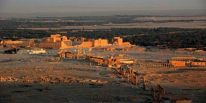 IŞİD Suriye'nin antik kenti Palmira'yı ele geçirdi
