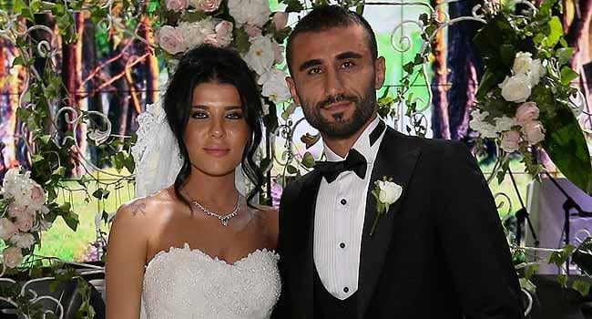 Taraftar Selçuk Şahin'in eşini üzdü