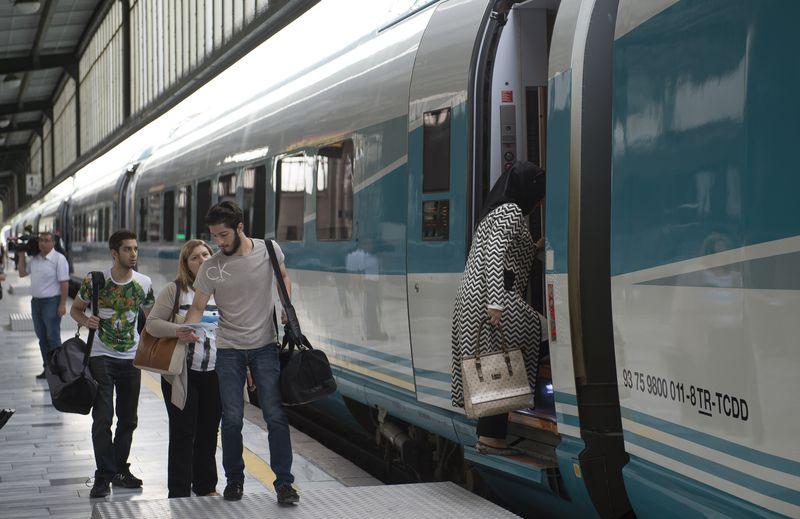 Ankara-Konya YHT hattı ilk seferine başladı