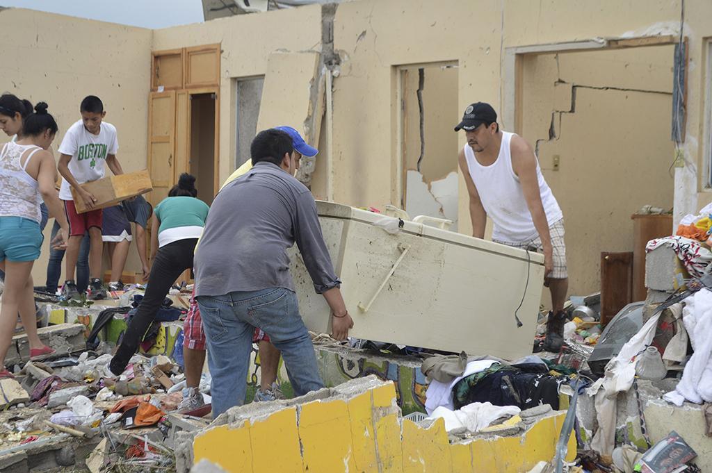 Meksika'yı hortum Teksas'ı sel vurdu