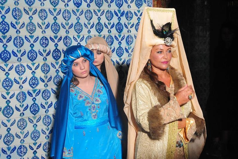 Hülya Avşar Safiye Sultan'ı oynayacak