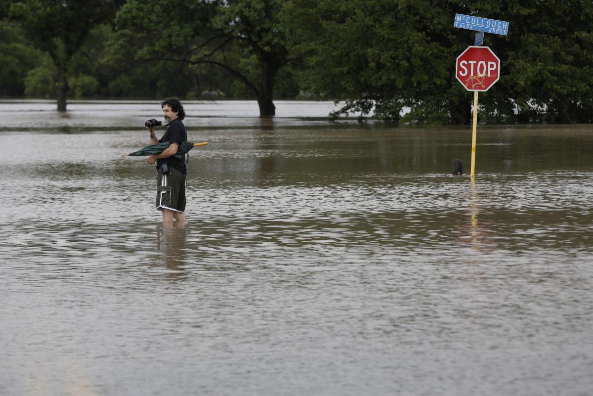 ABD'de sel felaketinde ölü sayısı artıyor