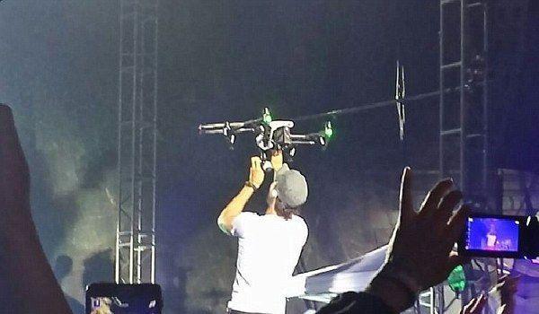 Enrique Iglesias konser sırasında yaralandı