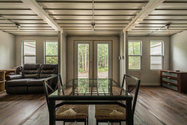 Yük konteynerinden ev yapan Teksaslı