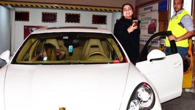 Sibel Can'ın kızı Melisa makyajsız yakalandı