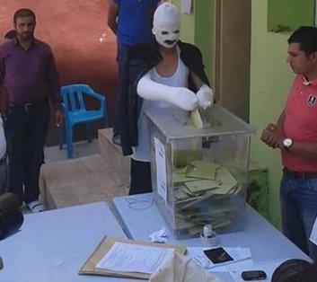 Diyarbakır'daki patlamada yaralananlar sandığa gitti