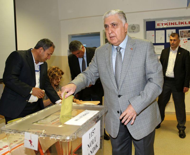 Genelkurmay Başkanı Özel oyunu kullandı