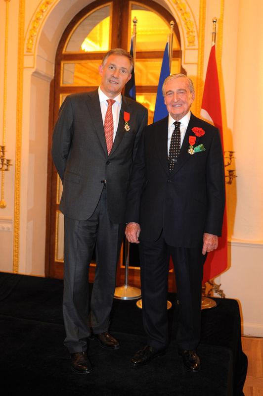 Fransızlardan Rahmi Koç'a devlet nişanı