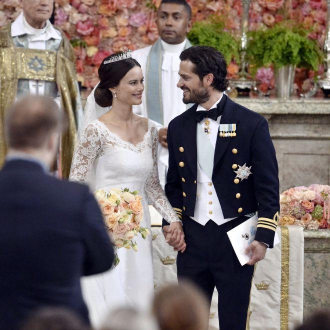 İsveç Prensi Carl Philip eski fotomodel ile evlendi