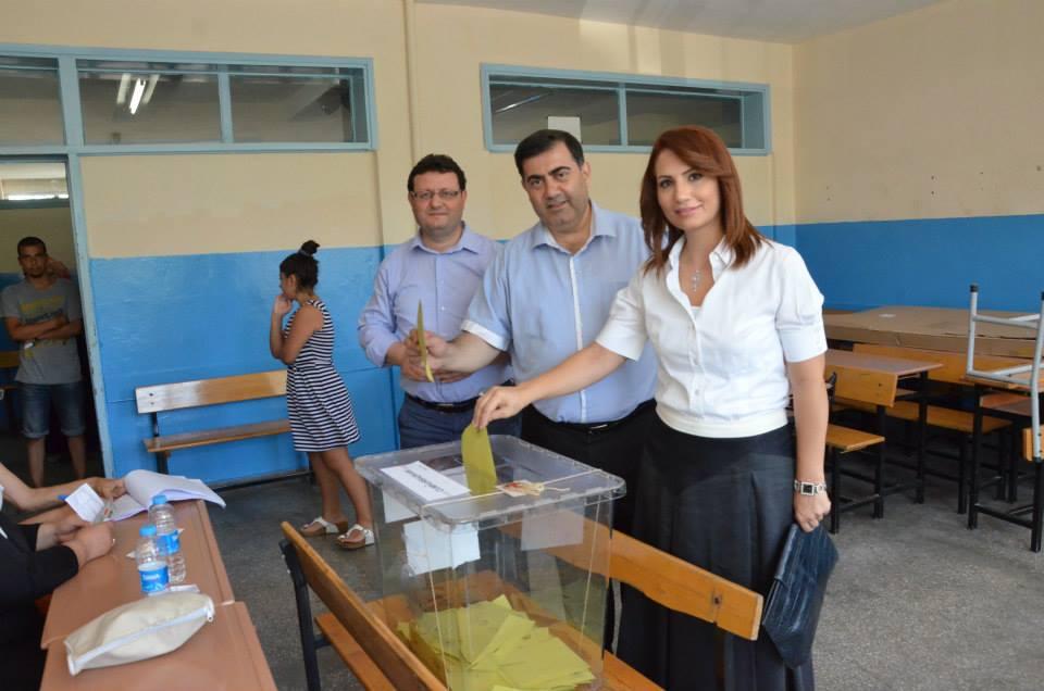 Eşi başını açan AK Partili eski vekilden açıklama