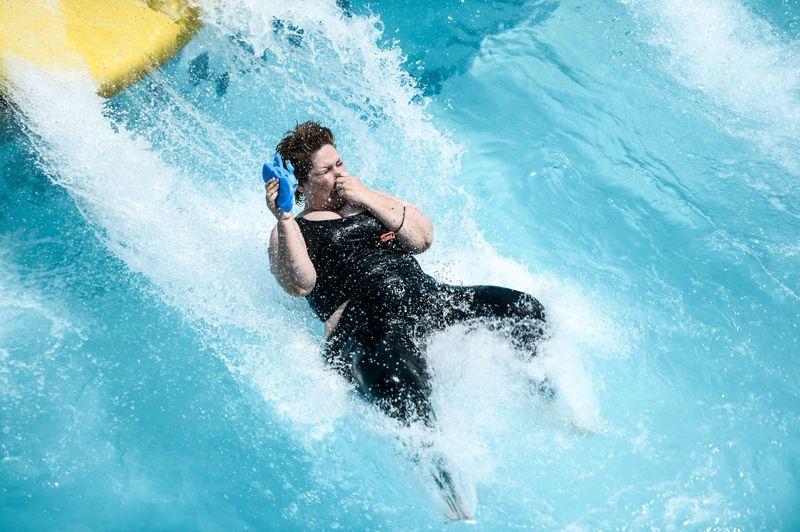 İstanbul'da sıcaktan bunalanlar sahillere akın etti