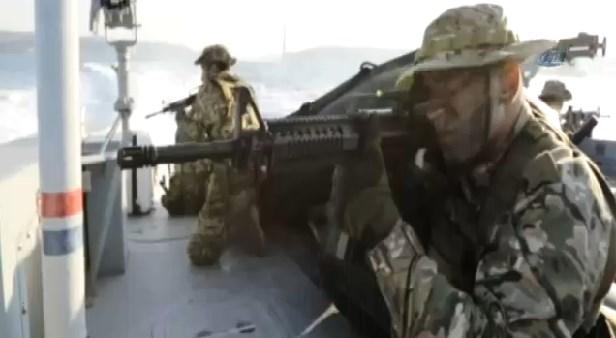 SAT komandolarından nefes kesen tatbikat görüntüleri