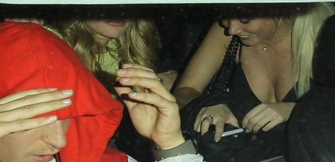 Mesut Özil çapkınlıkta