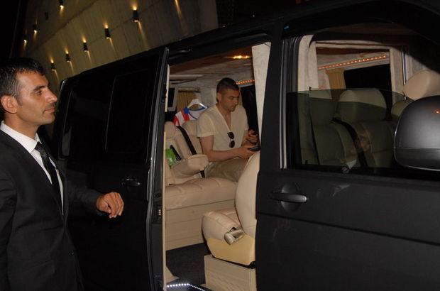 Burak Yılmaz aracına polis sireni taktırdı