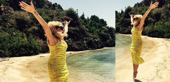 Hadise mutluluktan uçuyor