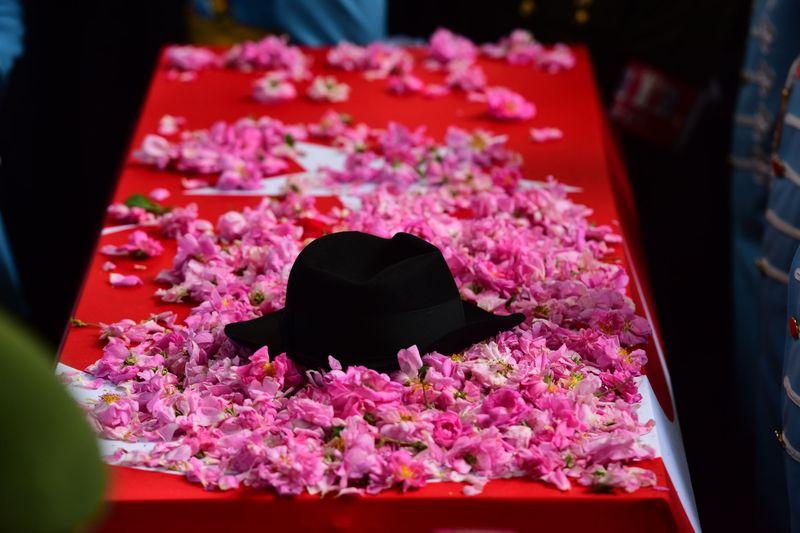 Süleyman Demirel toprağa verildi