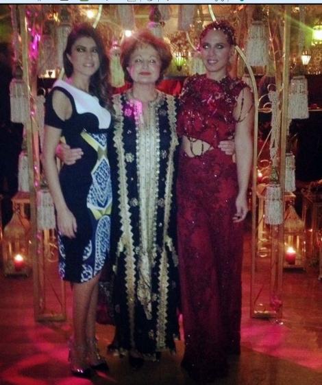 Mesut Yılmaz'ın eşinden gelinine jest