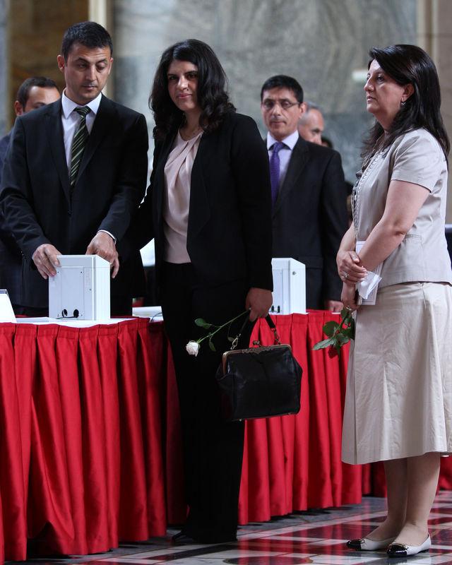 Dilek Öcalan kaydını yaptırdı