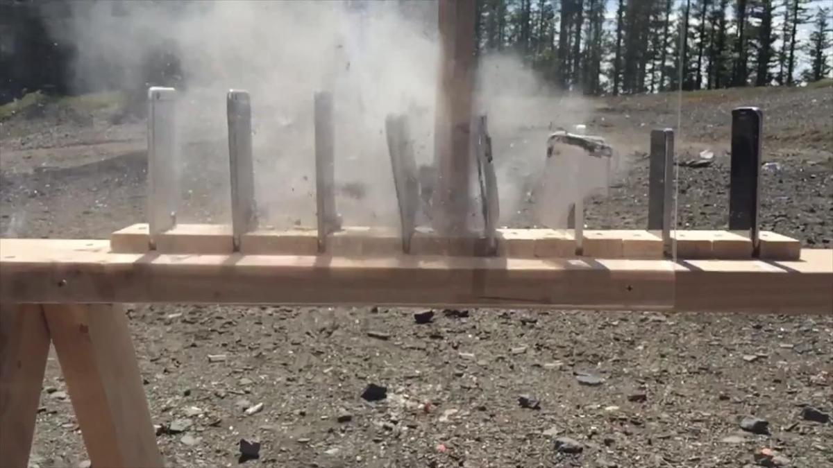 Bir mermiyi kaç iPhone durdurur testi İZLE