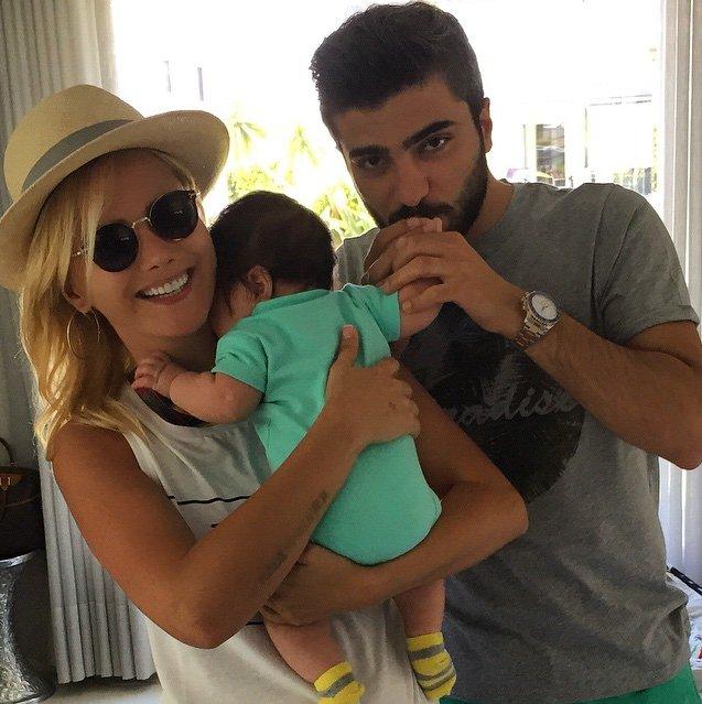 Ece Erken'den duygulandıran mesaj