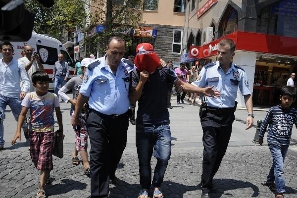 Antalya'da Türk bayraklı intihar girişimi