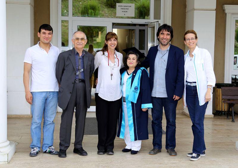 71 yaşındaki fakülte birincisinin başarı öyküsü