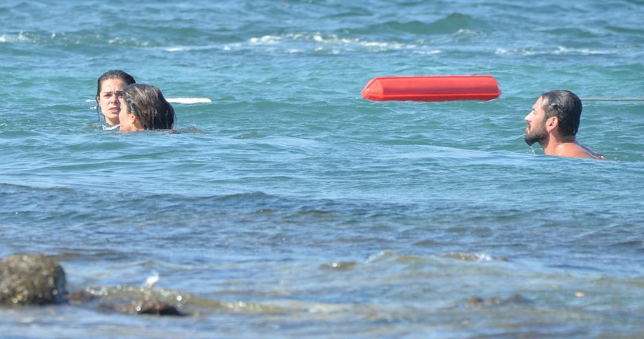 Berrak Tüzünataç tatilde