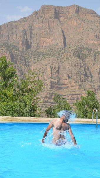 Çukurcalıların olimpik havuz keyfi