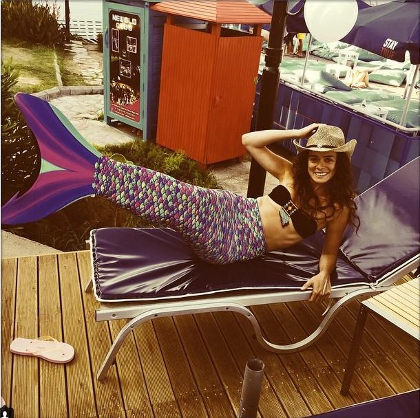 Berrak Tüzünataç denizkızı oldu