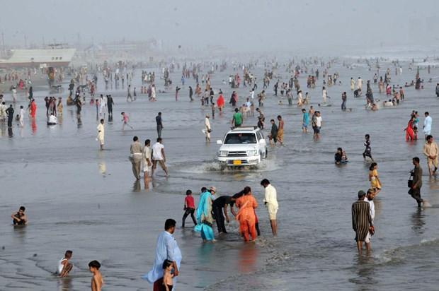 Pakistan'da aşırı sıcaklardan ölümler devam ediyor