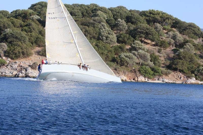 Mustafa Koç'un teknesi yan yattı
