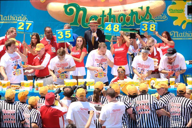 ABD'de sosisli yeme yarışması düzenlendi