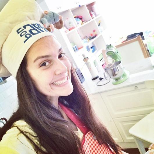 Bergüzar Korel kahve dükkanını açtı