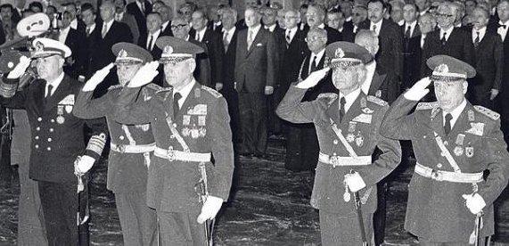 Tahsin Şahinkaya hayatını kaybetti