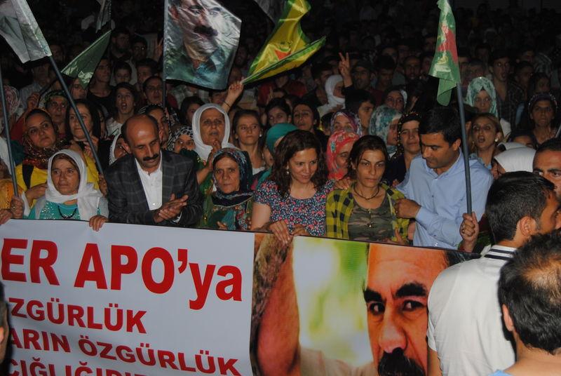 Hakkari'de Öcalan'a özgürlük yürüyüşü düzenlendi